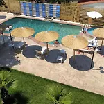Halkidiki Greek Pride Themelis شقة فندقية